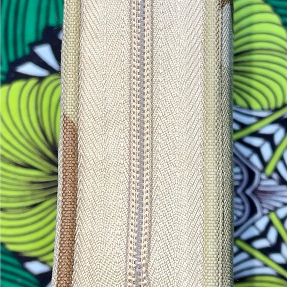 Franklin Covey Tan Camouflage-Print Classic 3-Ring Planner - Picture 4 of 11